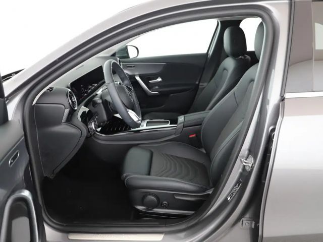 Mercedes-Benz A 200 A 200 d Progressive