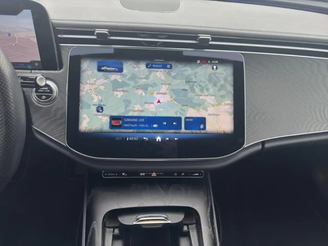 Mercedes-Benz E 200 AMG Line Sedan