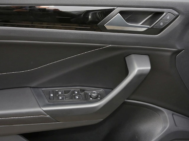 Volkswagen T-Roc 1.5 TSI DSG R-Line