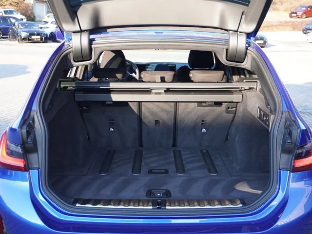 BMW 330 330i M-Sport Touring xDrive