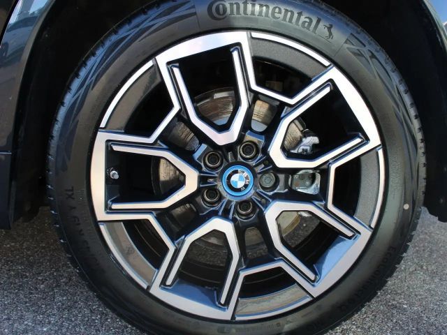 BMW iX1 x30 xLine HUD ACC LiveProf.SurView Ad-LED Navi