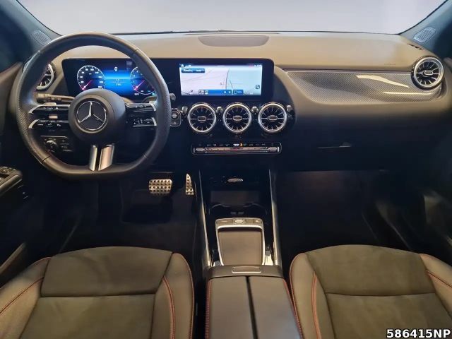 Mercedes-Benz B 180 AMG Line