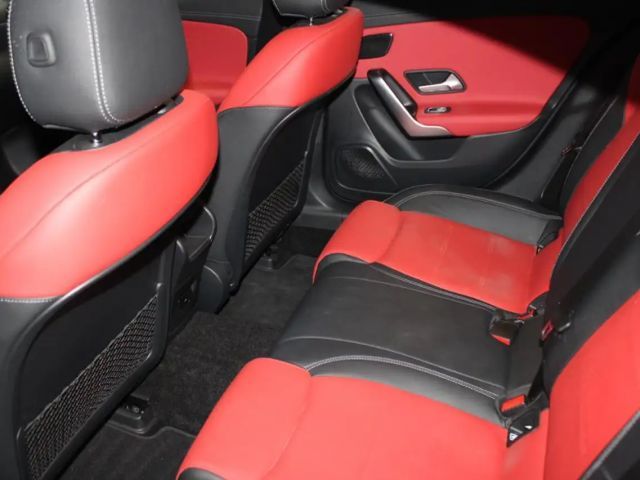 Mercedes-Benz A 35 AMG 4MATIC AMG Line