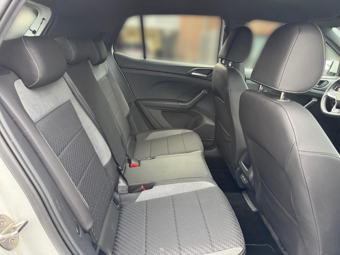 Volkswagen T-Cross 1.0 TSI Life R-Line