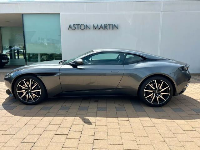 Aston Martin DB11 V8