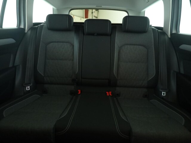 Volkswagen Passat 1.5 TSI Business Variant