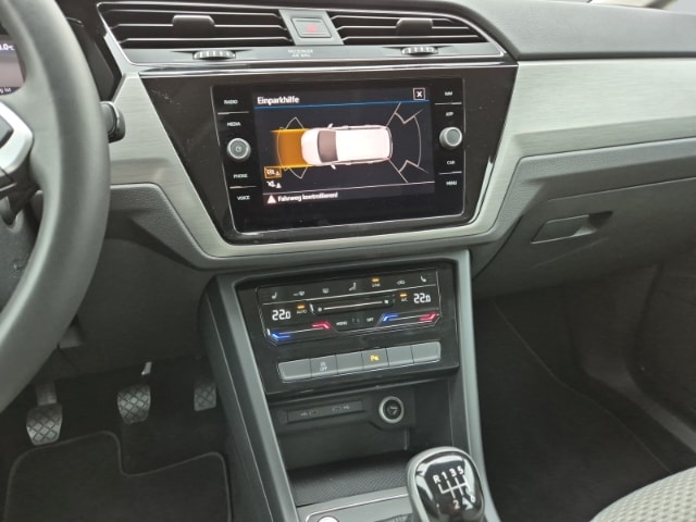 Volkswagen Touran 1,5 TSI Comfortline 7-Sitzer Navi SHZ AppConnect