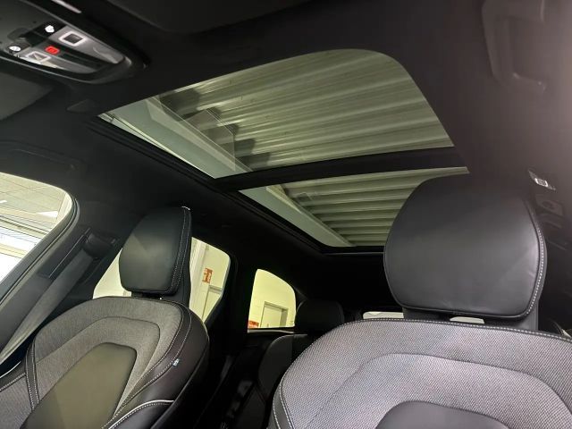 Volvo XC60 AWD Dark Plus T6