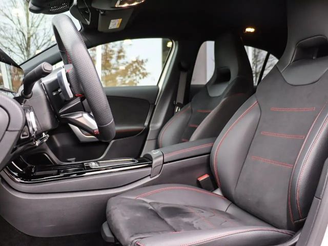 Mercedes-Benz A 250 A 250 e AMG Line