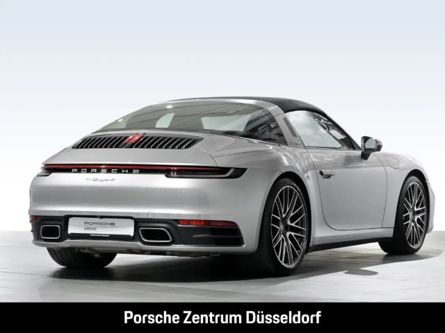 Porsche 992 4 Coupé Targa