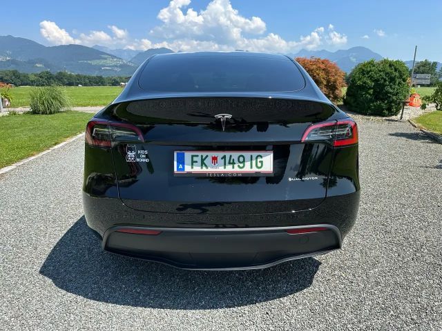 Tesla Model Y Long Range