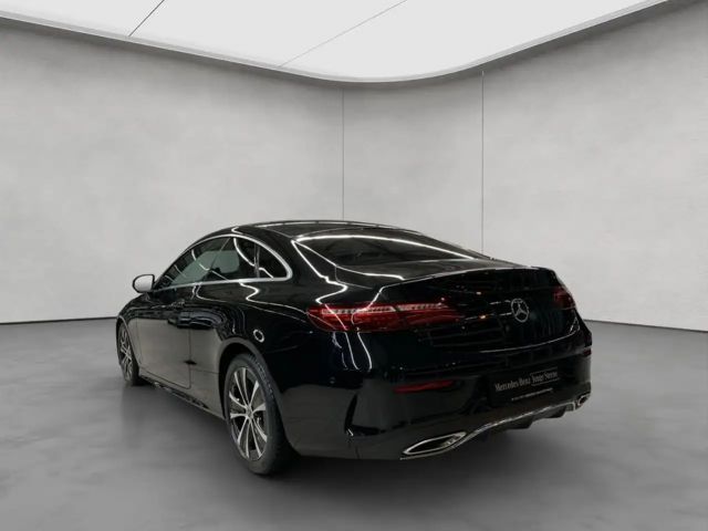 Mercedes-Benz E 200 Coupé