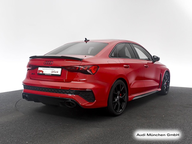 Audi RS3 Quattro S-Tronic Sedan