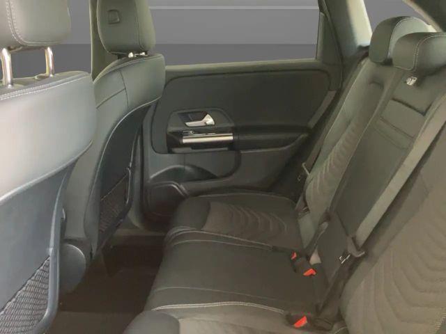 Mercedes-Benz B 220 4MATIC Progressive Sedan