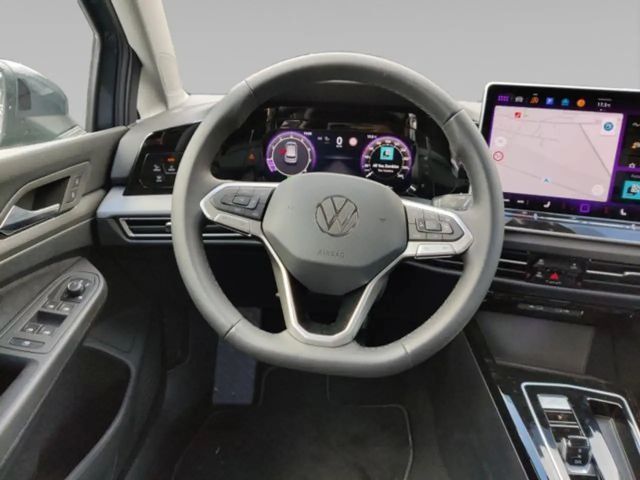 Volkswagen Golf 1.5 eTSI Golf VIII Style