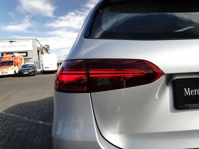 Mercedes-Benz B 180 Progressive