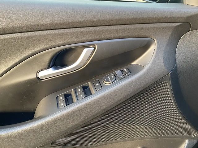 Hyundai i30 Hybrid Select