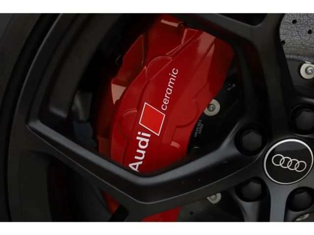 Audi RS Q8 Performance Quattro