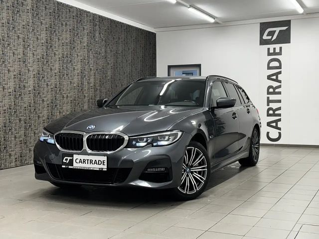 BMW 330 330e M-Sport Touring xDrive