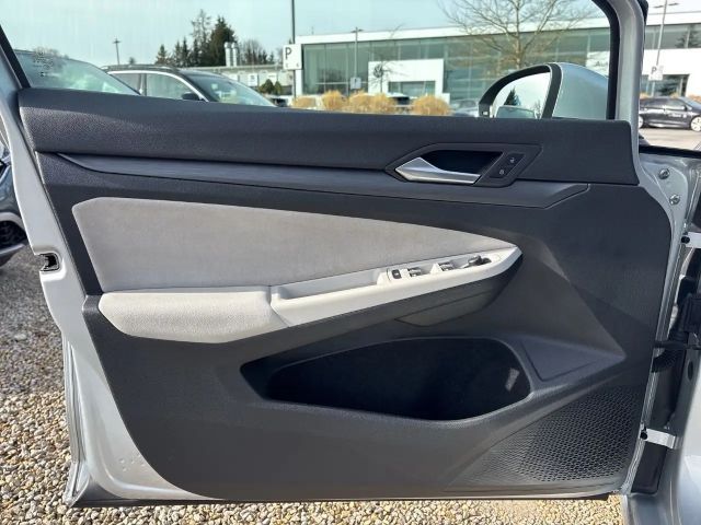 Volkswagen Golf DSG Style