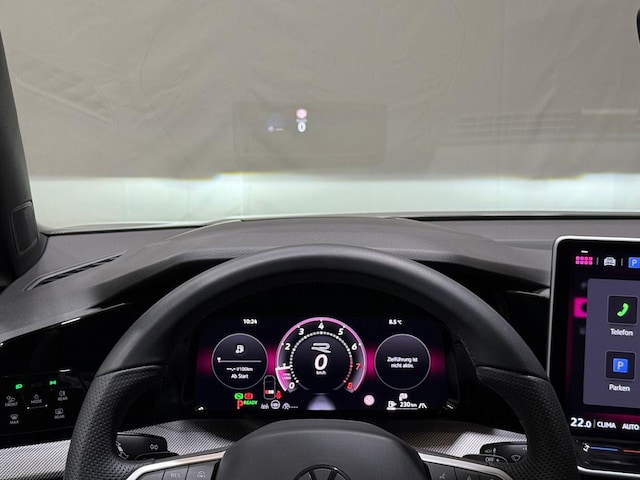 Volkswagen Golf 1.5 eTSI DSG R-Line