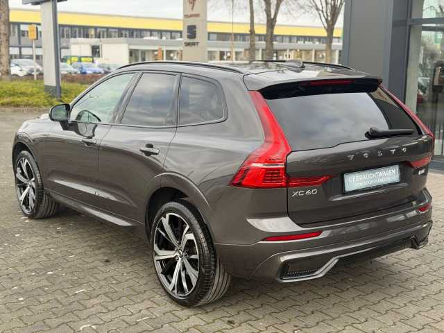 Volvo XC60 AWD Dark Plus