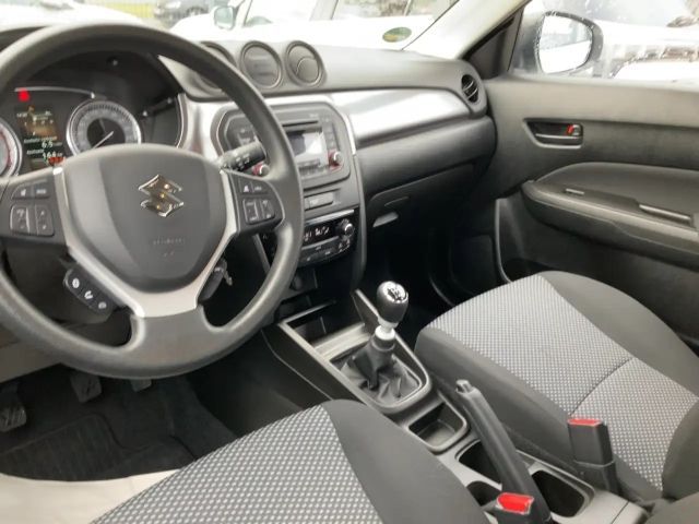 Suzuki Vitara Club Hybrid