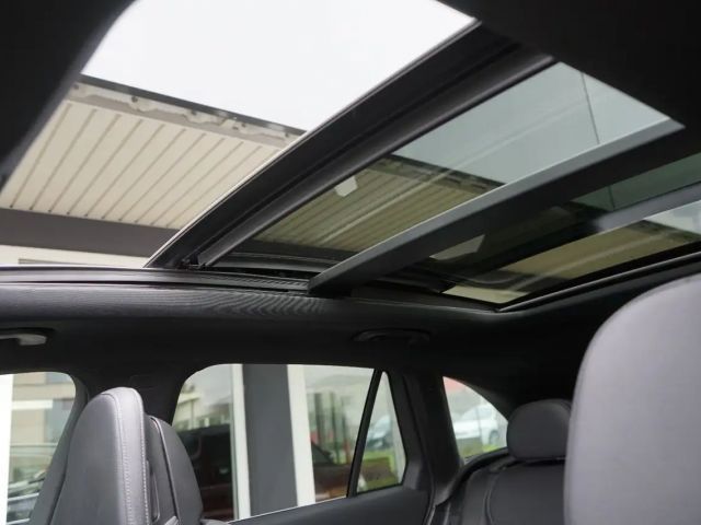 Mercedes-Benz GLC 300 AMG Line