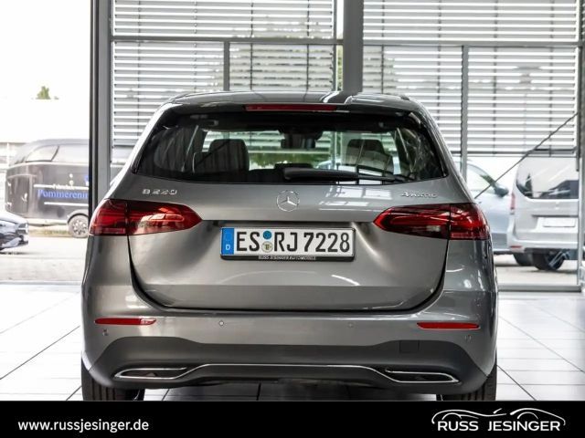 Mercedes-Benz B 220 4MATIC Progressive Sedan