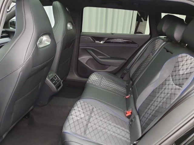 Volkswagen Passat 4Motion DSG R-Line