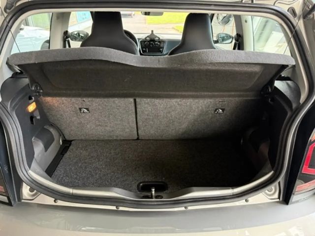 Volkswagen up! Move Move up!