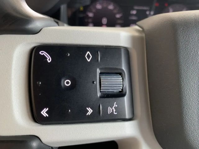 Land Rover Defender 90 AWD D250 Dynamic SE