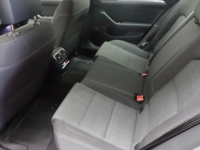 Volkswagen Passat Business DSG Variant