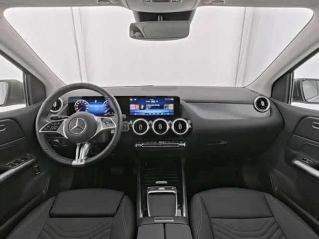 Mercedes-Benz B 180 Progressive Sedan