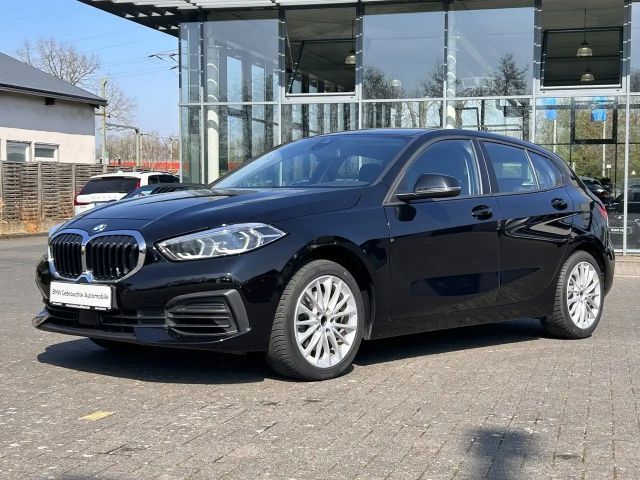 BMW 116 116i Advantage pakket Sedan