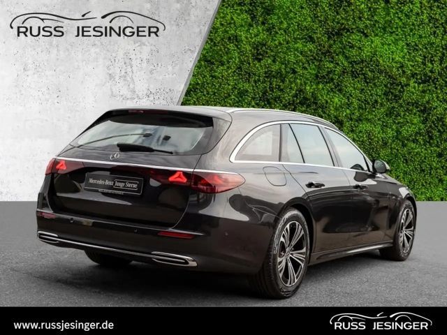 Mercedes-Benz E 200 AVANTGARDE Estate