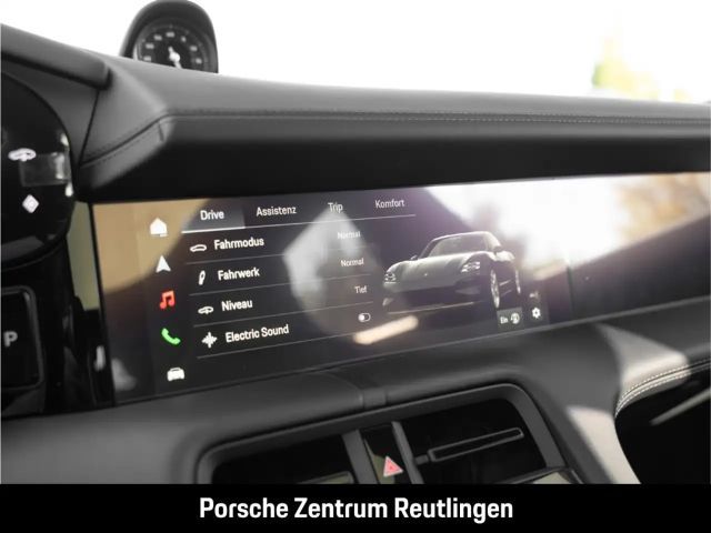 Porsche Taycan 4S Cross Turismo