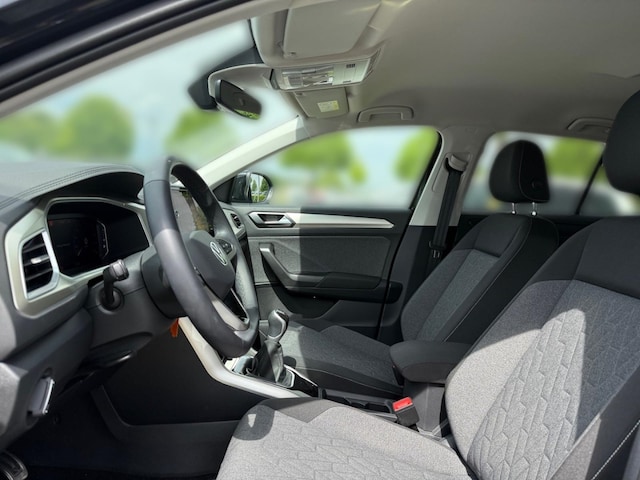 Volkswagen T-Roc Move 1.0 TSI Navi Apple CarPlay Rear View