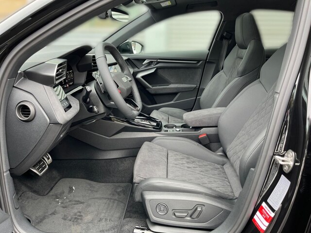 Audi RS3 Quattro S-Tronic Sedan