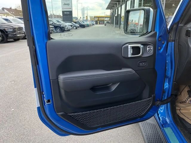 Jeep Wrangler 4xe Sahara