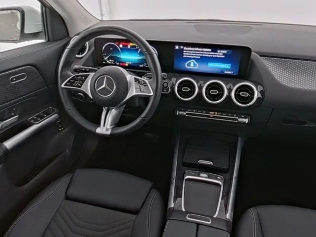 Mercedes-Benz GLA 200 Progressive