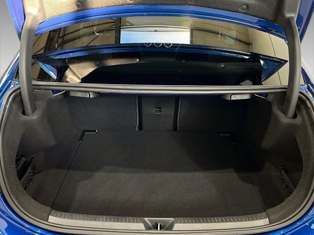 Mercedes-Benz A 250 4MATIC AMG Line