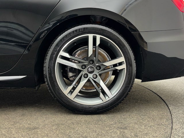 Audi A4 40 TFSI Avant Quattro S-Line S-Tronic