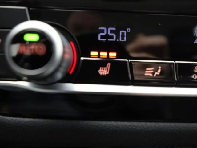 BMW X3 X LINE - AUTOMAAT - NAVI - LEDER