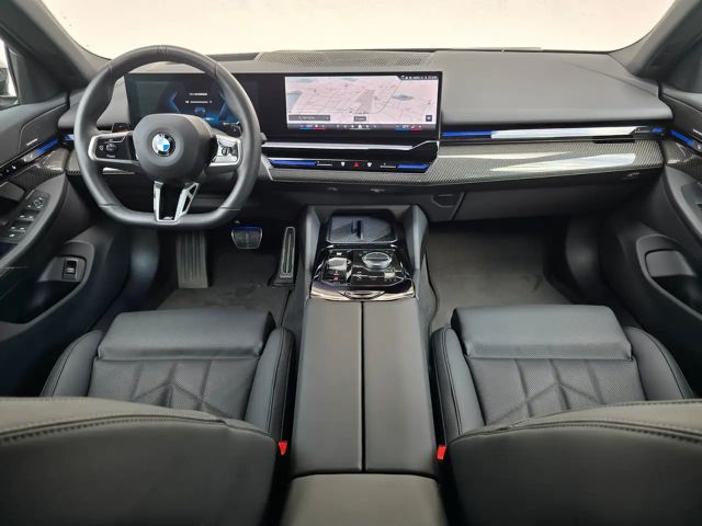 BMW 520 520i M-Sport Sedan