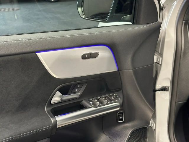 Mercedes-Benz GLA 200 4MATIC GLA 200 d