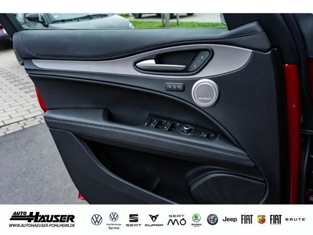 Alfa Romeo Stelvio AT8 Q4