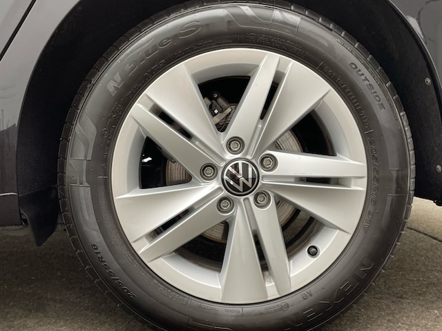 Volkswagen Golf 1.5 eTSI DSG Life Variant