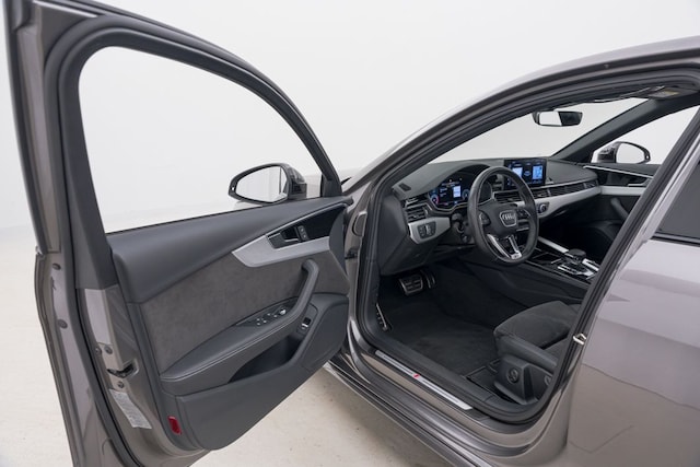 Audi A4 40 TFSI S-Tronic Sedan