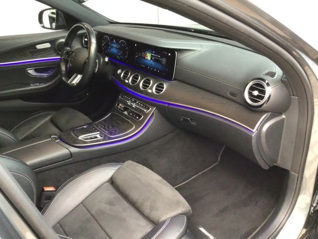 Mercedes-Benz E 200 4MATIC AMG Line Estate
